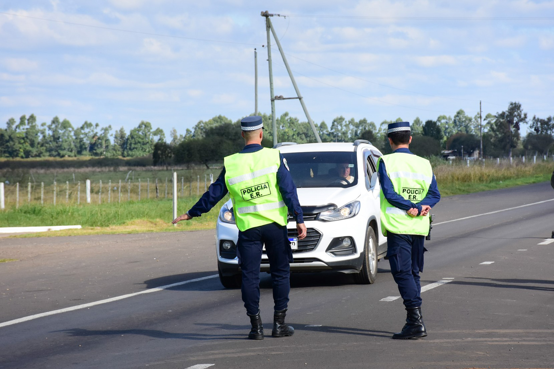 Brindan recomendaciones de seguridad vial por el fin de semana largo